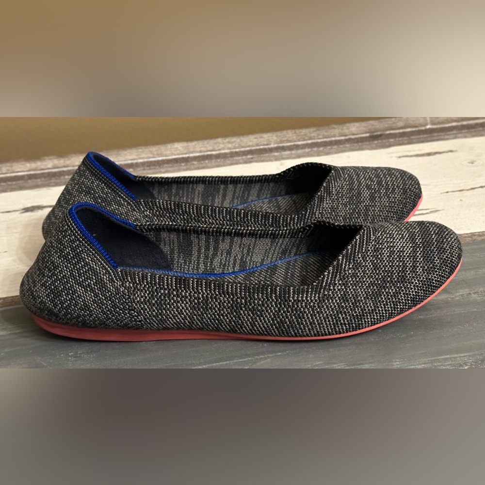 Rothy's The Flat round toe shoe in the Birdseye Charcoal gray knit - Size 7